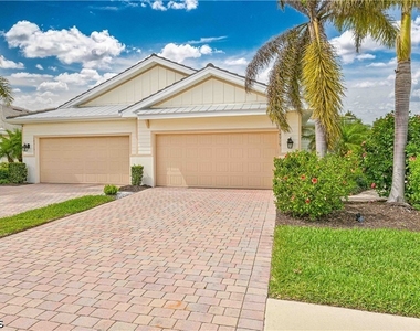 14919 Edgewater Circle - Photo Thumbnail 21