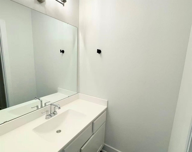 31019 Sun Valley Drive - Photo Thumbnail 34