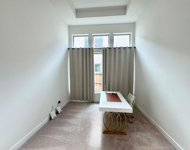 31019 Sun Valley Drive - Photo Thumbnail 6