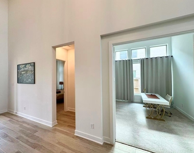 31019 Sun Valley Drive - Photo Thumbnail 5