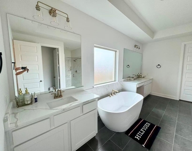 31019 Sun Valley Drive - Photo Thumbnail 22