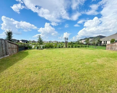31019 Sun Valley Drive - Photo Thumbnail 43