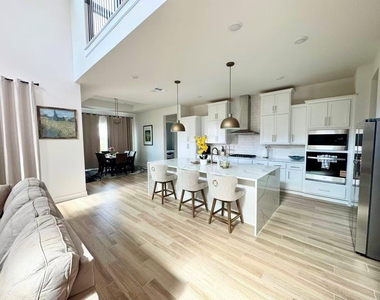 31019 Sun Valley Drive - Photo Thumbnail 11