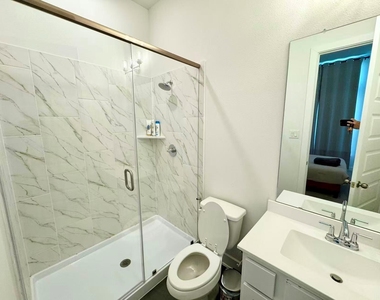 31019 Sun Valley Drive - Photo Thumbnail 9