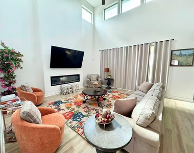 31019 Sun Valley Drive - Photo Thumbnail 10