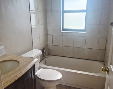 3206 Se Santa Barbara Place - Photo Thumbnail 8