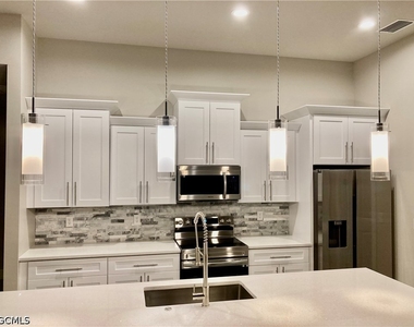 3900 3rd Street Sw - Photo Thumbnail 6
