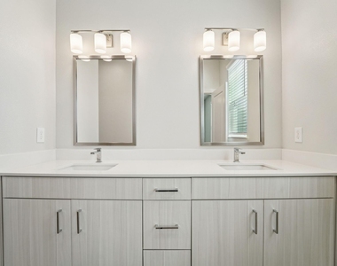 7407 Hadley Meadow Lane - Photo Thumbnail 32