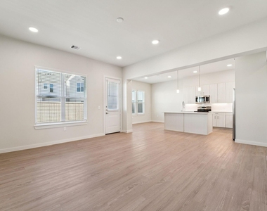 7407 Hadley Meadow Lane - Photo Thumbnail 11