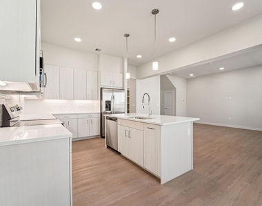 7407 Hadley Meadow Lane - Photo Thumbnail 15