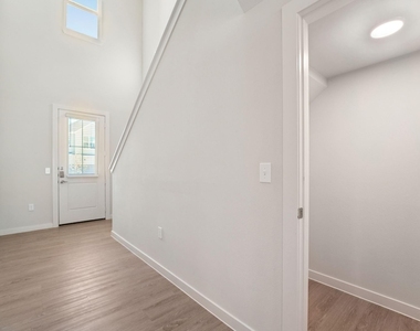 7407 Hadley Meadow Lane - Photo Thumbnail 9