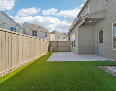 7407 Hadley Meadow Lane - Photo Thumbnail 3