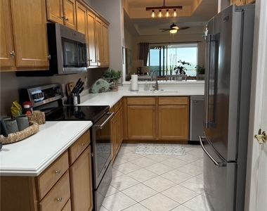 20051 Sanibel View Circle - Photo Thumbnail 37