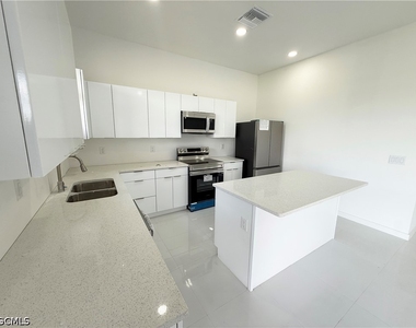 4134 Nw 32nd Lane - Photo Thumbnail 12