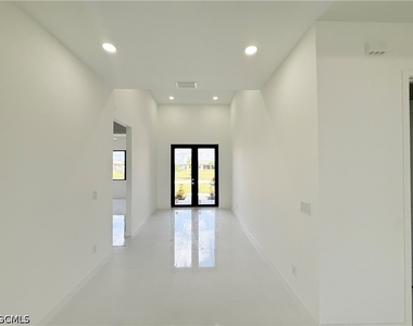 4134 Nw 32nd Lane - Photo Thumbnail 4
