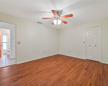 634 Se 32nd Street - Photo Thumbnail 19