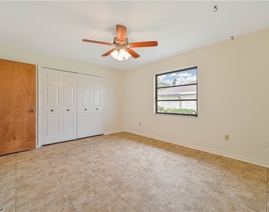 634 Se 32nd Street - Photo Thumbnail 23