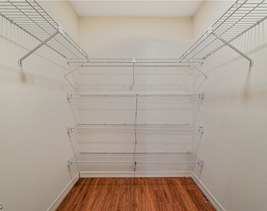 634 Se 32nd Street - Photo Thumbnail 20