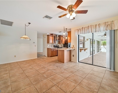 634 Se 32nd Street - Photo Thumbnail 7
