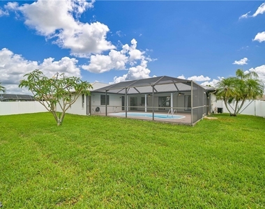 634 Se 32nd Street - Photo Thumbnail 30