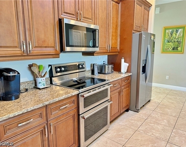 1320 Sw 31st Terrace - Photo Thumbnail 12