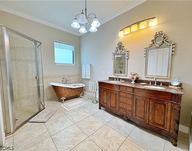 1320 Sw 31st Terrace - Photo Thumbnail 19
