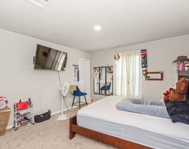 2382 Tavo Trail Drive - Photo Thumbnail 17