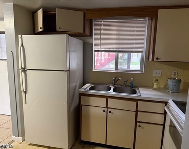 1376 Archer Street - Photo Thumbnail 9