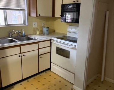 1376 Archer Street - Photo Thumbnail 7