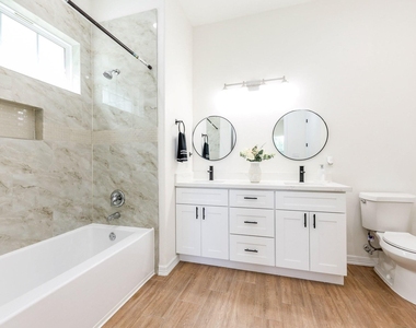 427 Vane Way - Photo Thumbnail 31