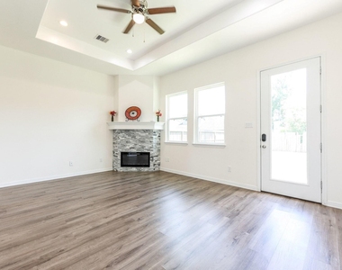 427 Vane Way - Photo Thumbnail 19