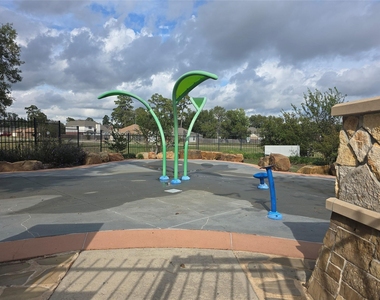 427 Vane Way - Photo Thumbnail 10