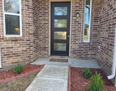 427 Vane Way - Photo Thumbnail 1