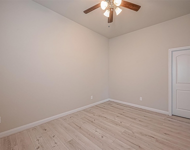 15115 Rosalina Terrace Trail - Photo Thumbnail 33