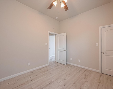 15115 Rosalina Terrace Trail - Photo Thumbnail 27