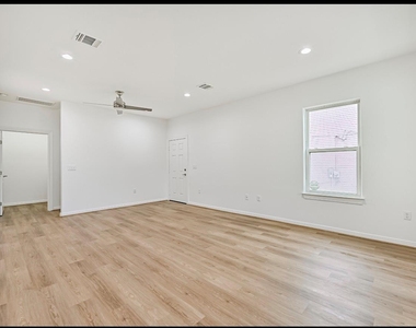 2311 Mary Moody Northern Street - Photo Thumbnail 9