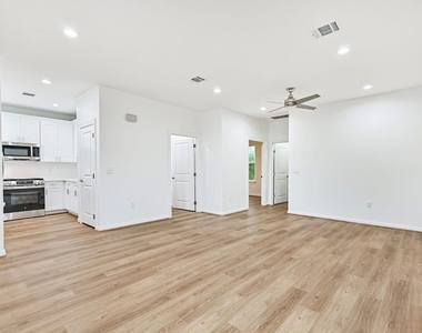2311 Mary Moody Northern Street - Photo Thumbnail 10