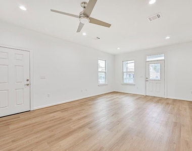 2311 Mary Moody Northern Street - Photo Thumbnail 7