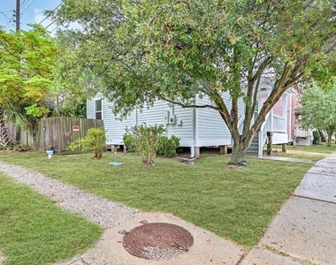 2311 Mary Moody Northern Street - Photo Thumbnail 2