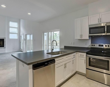 6712 Cohn Street - Photo Thumbnail 8