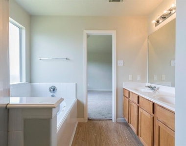 6535 Gorton Drive - Photo Thumbnail 9