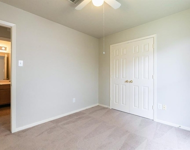 6535 Gorton Drive - Photo Thumbnail 14