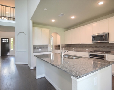 2072 Brookmont Drive - Photo Thumbnail 5