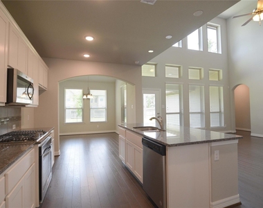 2072 Brookmont Drive - Photo Thumbnail 3