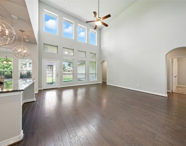 2072 Brookmont Drive - Photo Thumbnail 8