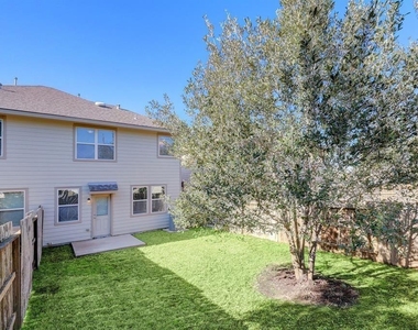 24511 Folkstone Circle - Photo Thumbnail 26