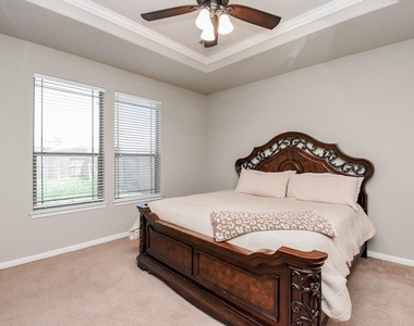 8207 Running Brook Lane - Photo Thumbnail 8