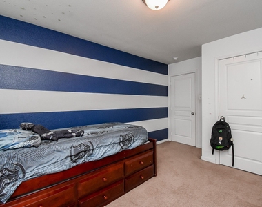 8207 Running Brook Lane - Photo Thumbnail 14