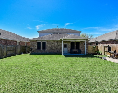8207 Running Brook Lane - Photo Thumbnail 23
