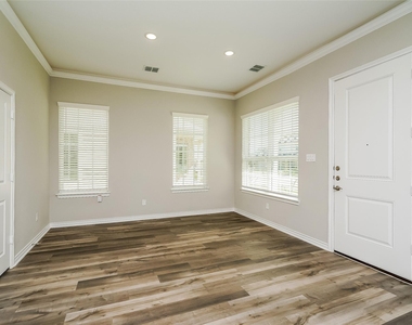 2417 Aurora Lane - Photo Thumbnail 1
